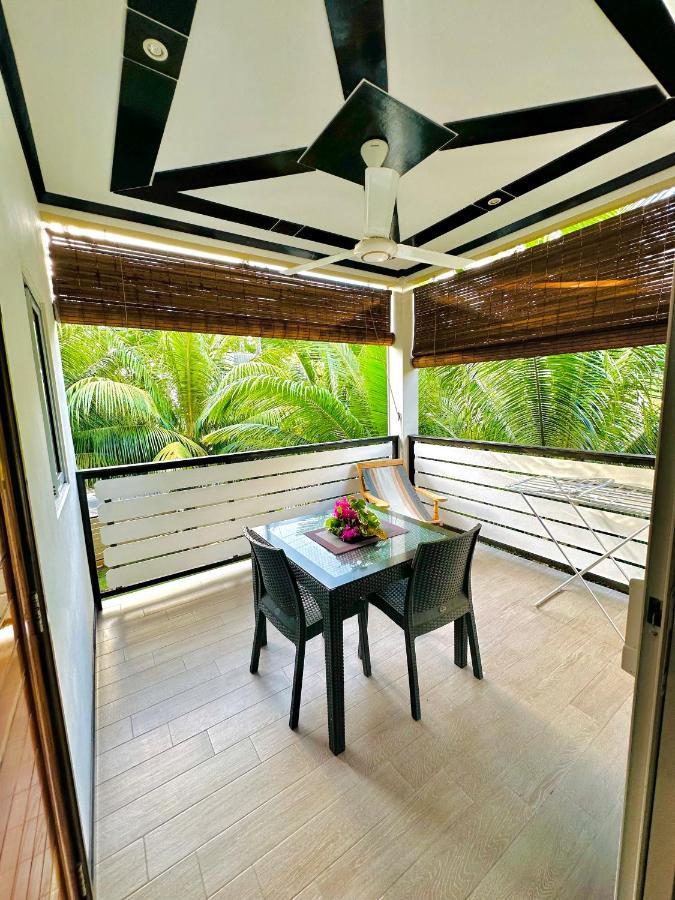Апартаменты Seaside Self Catering Анс-Руаяль Экстерьер фото